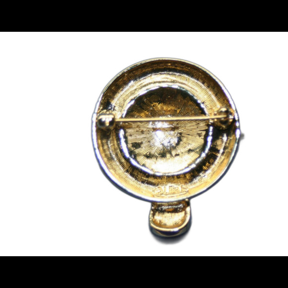 The AMERICAN Badge Pin Pinback Lilia E Design - Picture 4 of 5